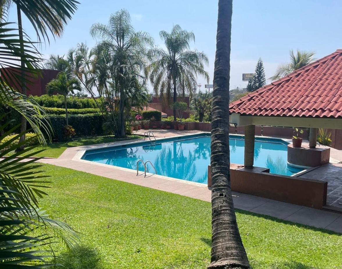 Las Iguanas Cuernavaca Esterno foto